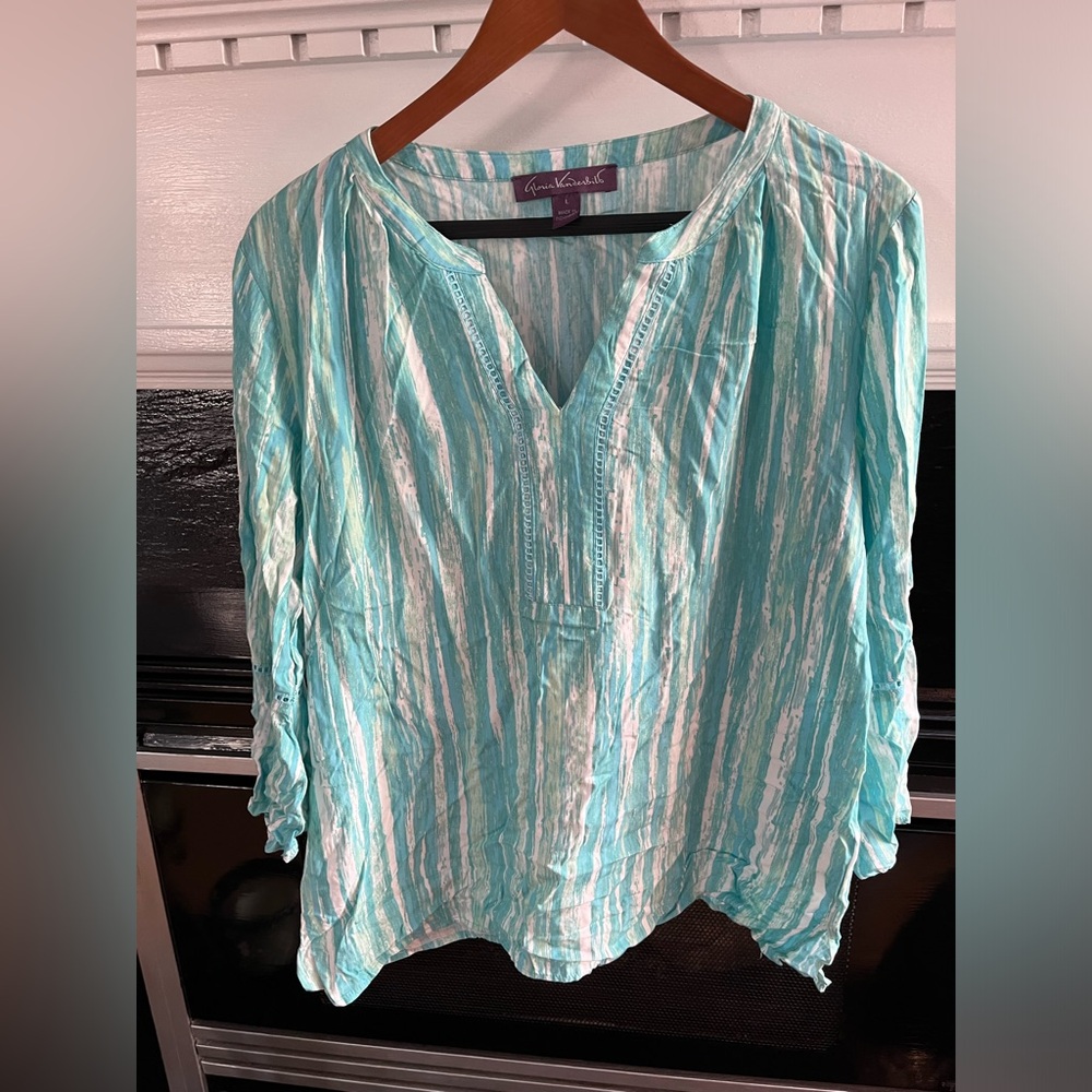 Women’s Top, Gloria Vanderbilt, Size L, Green lt Blue White